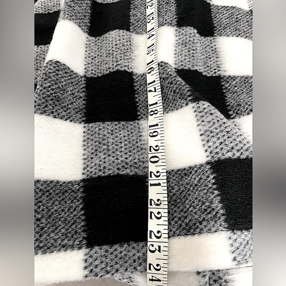 Cropped Checked Print Jacket - Picture 5 of 16